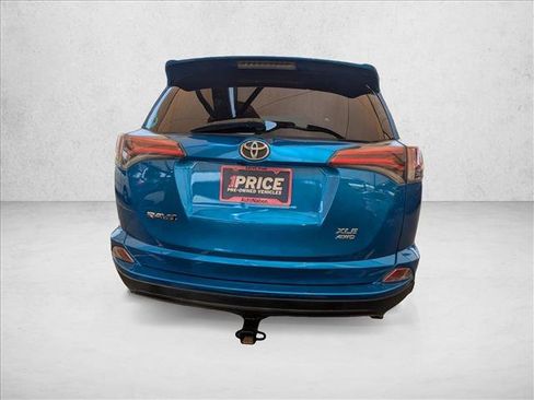 Used 2016 Toyota RAV4 XLE AWD/4WD image 6