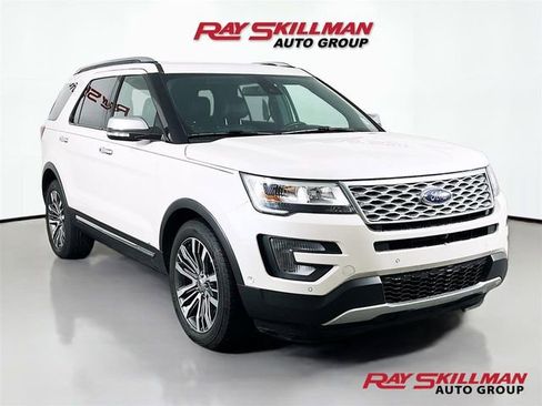 Used 2017 Ford Explorer Platinum image 1
