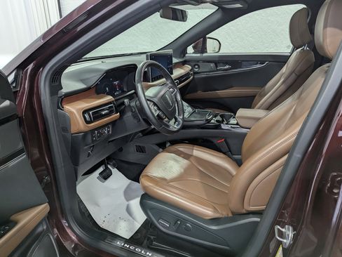 Used 2022 Lincoln Nautilus Reserve w/ Equipment Group 201A image 15