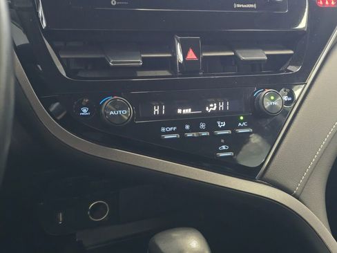 Used 2024 Toyota Camry SE image 31