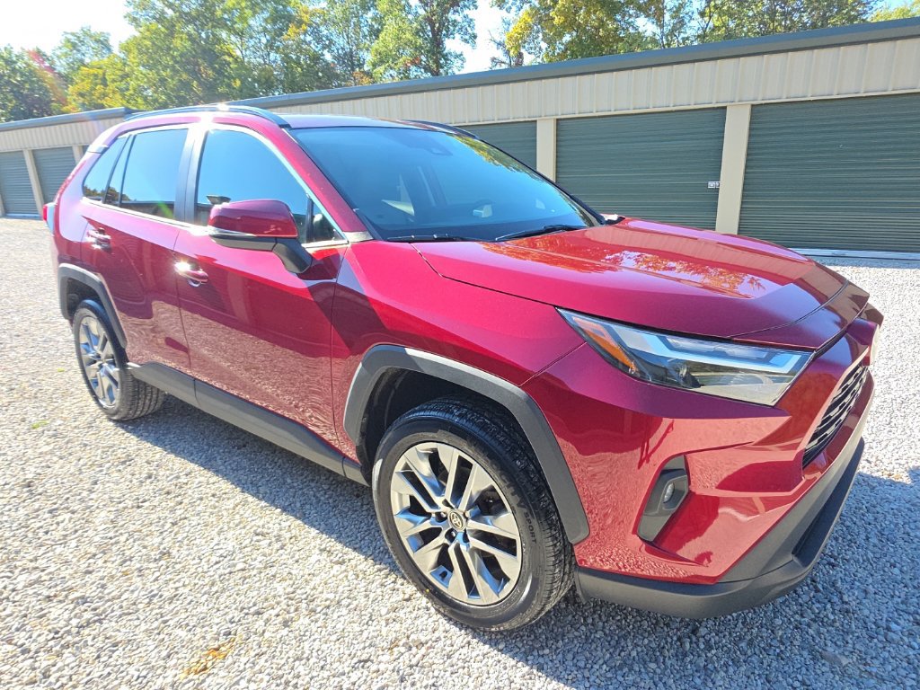 Certified 2022 Toyota RAV4 XLE Premium AWD/4WD image 9