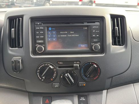 Used 2017 Nissan NV200 SV w/ Technology Package image 21