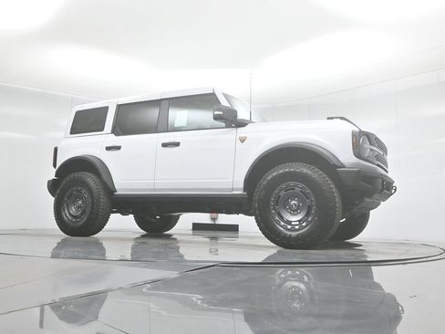 New 2025 Ford Bronco Badlands image 45