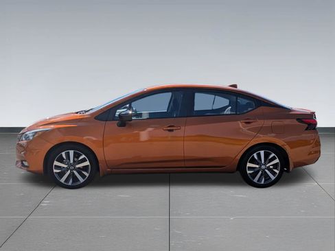 Used 2021 Nissan Versa SR FWD image 2