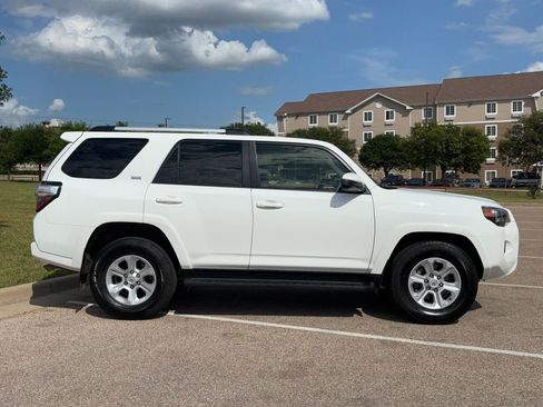 Used 2024 Toyota 4Runner SR5 RWD image 5