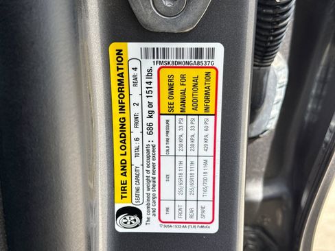 Certified 2022 Ford Explorer XLT w/ Equipment Group 202A AWD/4WD image 41