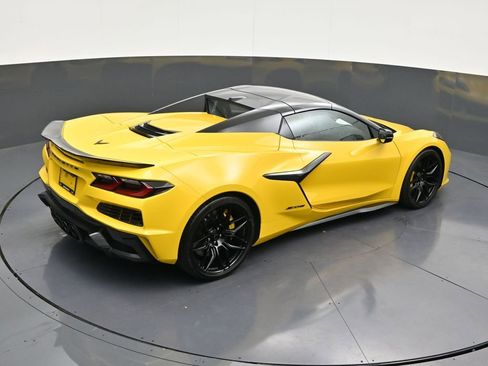 Used 2025 Chevrolet Corvette Z06 w/ Stealth Interior Trim Package image 18