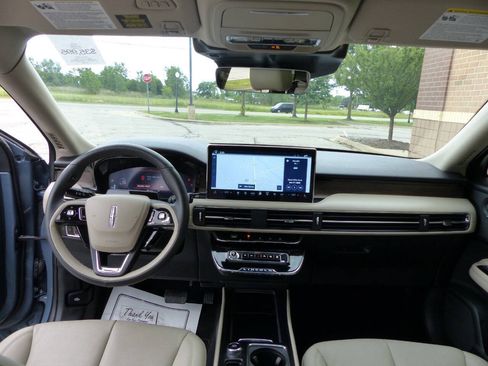 Used 2025 Lincoln Corsair Reserve w/ Equipment Group 202A FWD image 38