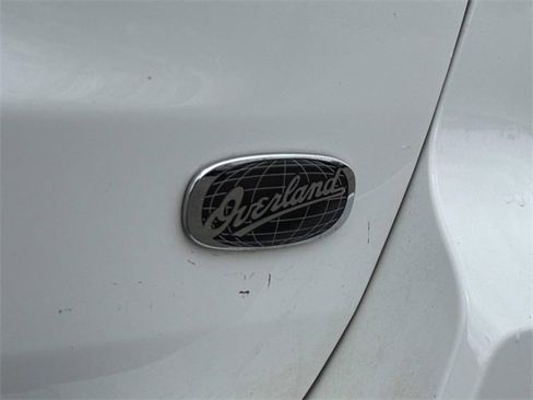 Used 2017 Jeep Grand Cherokee Overland image 5