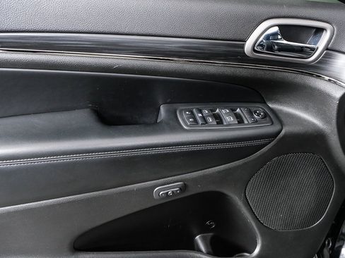 Used 2020 Jeep Grand Cherokee Limited X image 6