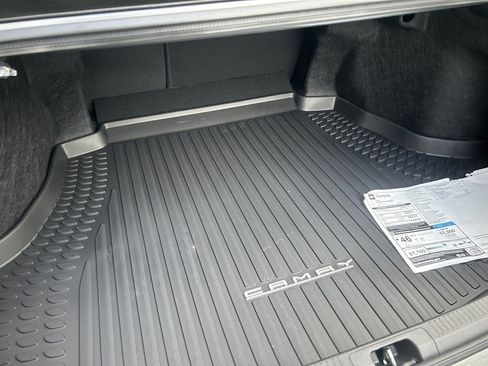 Used 2026 Toyota Camry SE image 10