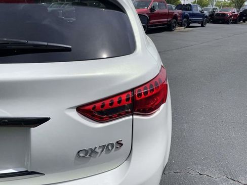 Used 2016 INFINITI QX70 AWD w/ Premium Package image 35