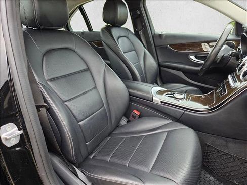 Used 2019 Mercedes-Benz C 300 Sedan image 23