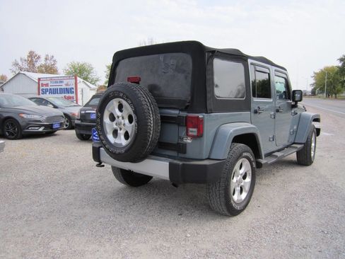 Used 2014 Jeep Wrangler Unlimited Sahara w/ Dual Top Group image 5