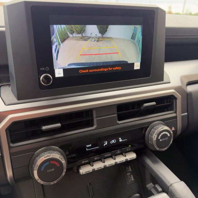 Used 2025 Toyota 4Runner SR5 AWD/4WD image 21