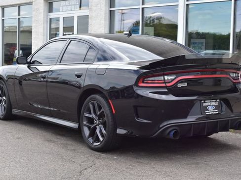 Used 2022 Dodge Charger R/T w/ Plus Group RWD image 9