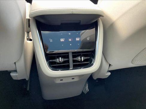 New 2025 Volvo EX90 Plus image 16