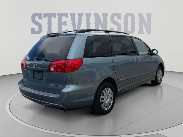 Used 2009 Toyota Sienna LE FWD image 5