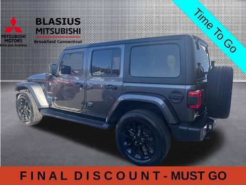 Used 2021 Jeep Wrangler Unlimited Sahara w/ Cold Weather Group AWD/4WD image 16