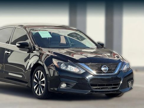 Used 2017 Nissan Altima 2.5 SL w/ 2.5 Technology Package image 15