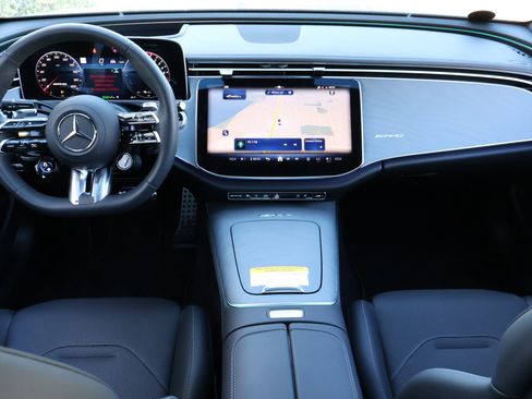 New 2025 Mercedes-Benz E 53 AMG e 4MATIC Sedan image 16