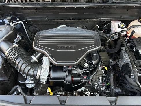 Used 2022 GMC Acadia SLT AWD/4WD image 30