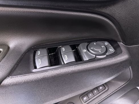 Used 2024 Chevrolet Equinox Premier image 60