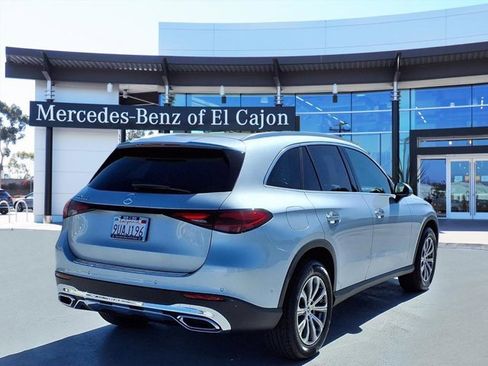 Used 2025 Mercedes-Benz GLC 300 image 3