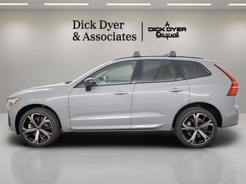 New 2025 Volvo XC60 B5 Ultra w/ Climate Package image 7