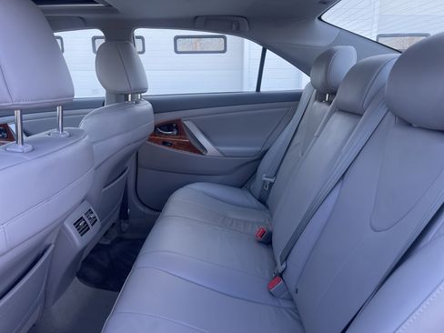 Used 2010 Toyota Camry XLE image 26