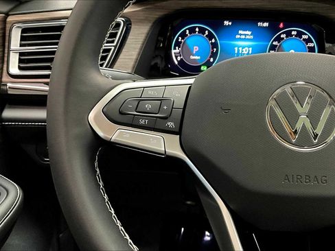 New 2026 Volkswagen Atlas SEL image 17