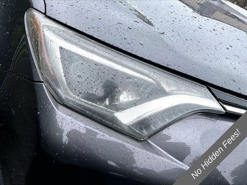 Used 2016 Toyota RAV4 LE AWD/4WD image 23