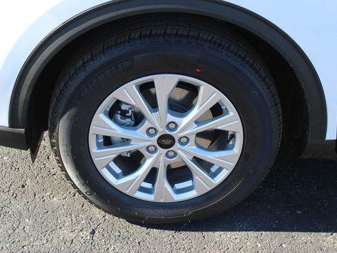New 2026 Ford Escape Active w/ Cold Weather Package FWD image 10