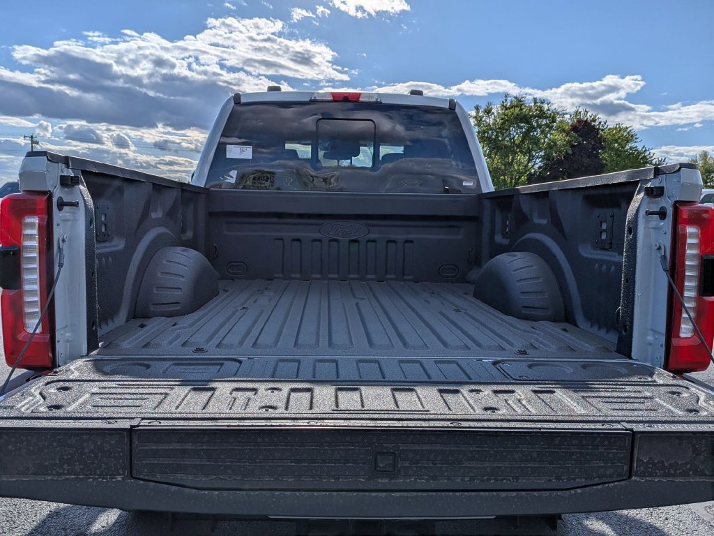 New 2026 Ford F350 Lariat w/ Black Appearance Package AWD/4WD image 25