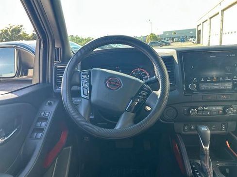 Used 2022 Nissan Frontier Pro-X RWD image 18