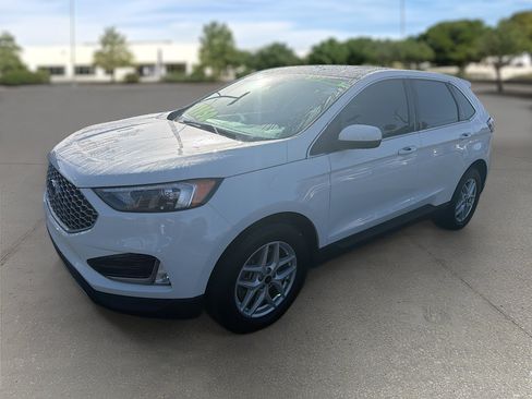 Used 2023 Ford Edge SEL AWD/4WD image 3