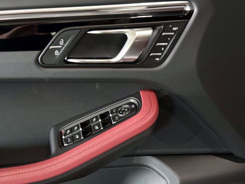 New 2026 Porsche Macan Turbo image 22