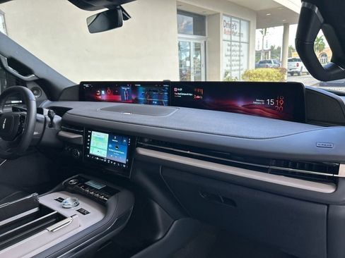 Used 2025 Lincoln Navigator Reserve w/ Jet Appearance Package image 26