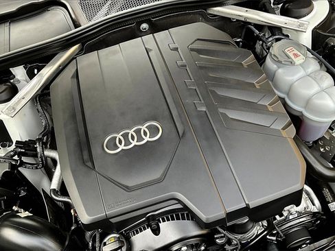 Used 2023 Audi A4 2.0T Premium w/ Convenience Package image 29