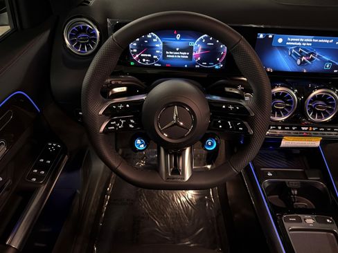 New 2026 Mercedes-Benz GLA 35 AMG 4MATIC image 13