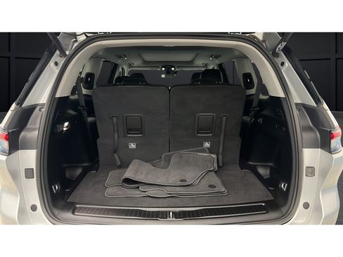 Used 2023 Jeep Grand Cherokee L Limited AWD/4WD image 26