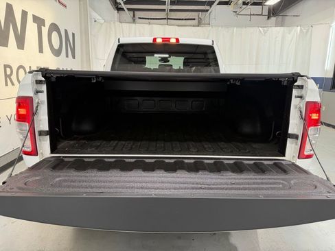 Used 2024 RAM 2500 Big Horn AWD/4WD image 34