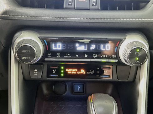 Used 2021 Toyota RAV4 Limited w/ Limited Grade Weather Package AWD/4WD image 26