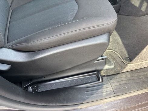 Used 2022 Chrysler Pacifica Touring image 39