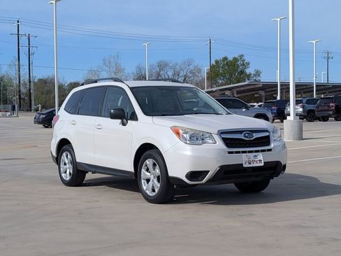 Used 2016 Subaru Forester 2.5i w/ Alloy Wheel Package image 7