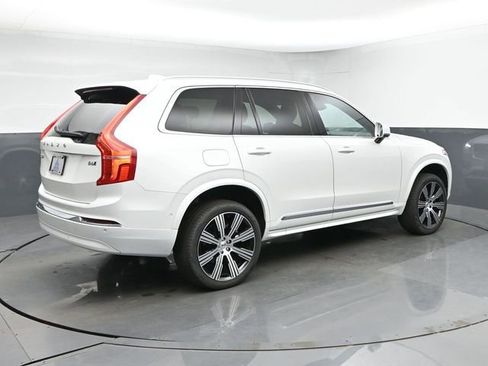 Used 2023 Volvo XC90 B6 Ultimate w/ Lounge Package AWD/4WD image 4
