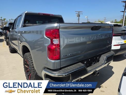 Used 2025 Chevrolet Silverado 1500 LT AWD/4WD image 4