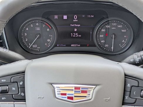 Used 2022 Cadillac XT6 Premium Luxury w/ Technology Package AWD/4WD image 31