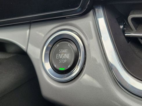 Certified 2024 Chevrolet Trax LT w/ Driver Confidence Package image 17