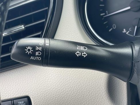 Used 2022 Nissan Rogue Sport SL image 16